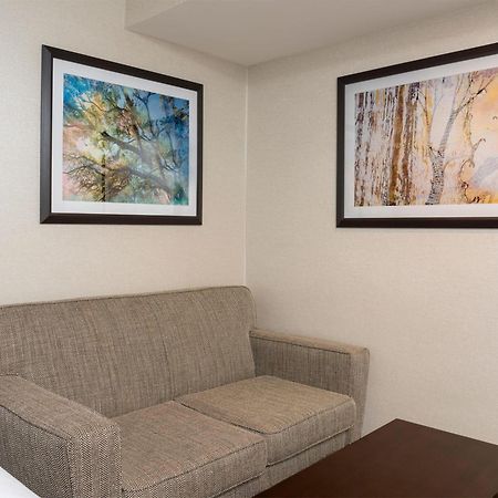 Doubletree By Hilton Pleasant Prairie Kenosha, Wi Hotel Exterior photo